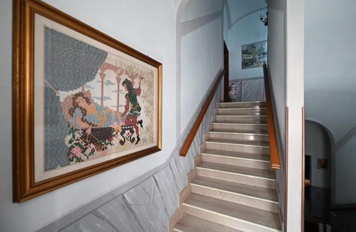 Caprona House | Degas