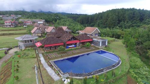 Jambu Luwuk Hotel | Degung Hillside