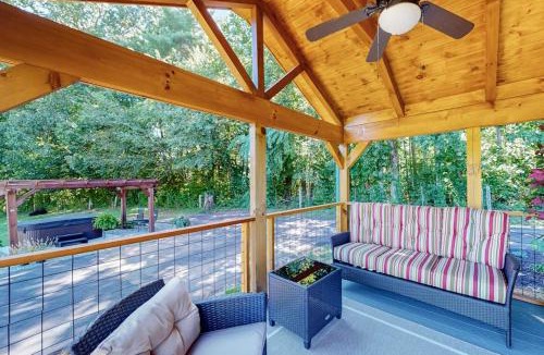 Mars Hill House | Deimos Cabin