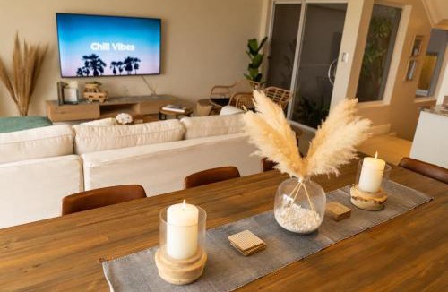 Rand Rifles House | Deja Blue Beachfront Villa, Newly renovated