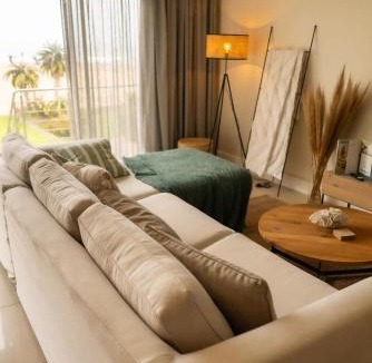 Rand Rifles House | Deja Blue Beachfront Villa, Newly renovated