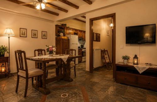 Mouresi Villa | Deja Blue