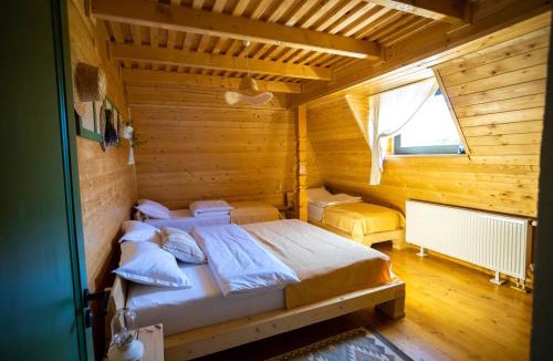 Sacuieu House | DejaView Cabin & Camp