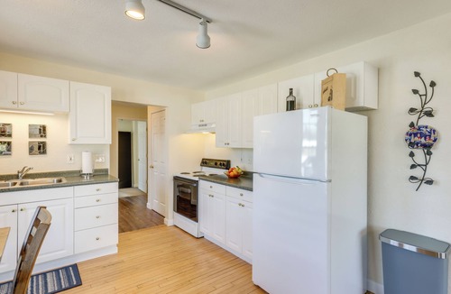 Delafield Apartment | Delafield Vacation Rental Near Lakes & Parks!
