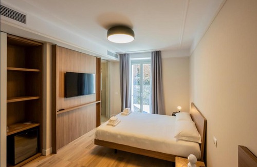 Malgrate Apartment | Delago 1685