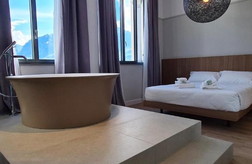 Malgrate Apartment | Delago 1685