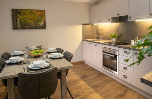 Frodsham Cabin | Delamere Forest Golden Oak, Delamere Forest