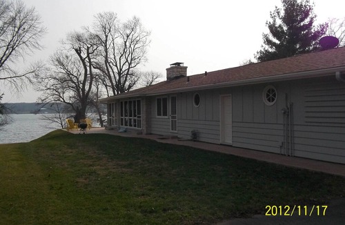Delavan Lake House | Delavan Lake Home With 100' Private Shoreline And Pier (Dock) With Boat Slip