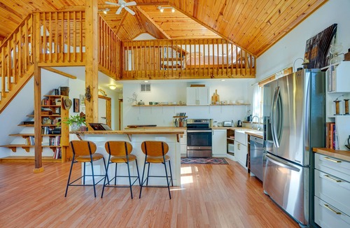 Delaware Cabin | Delaware 'Wooded River Retreat' w/Views & More