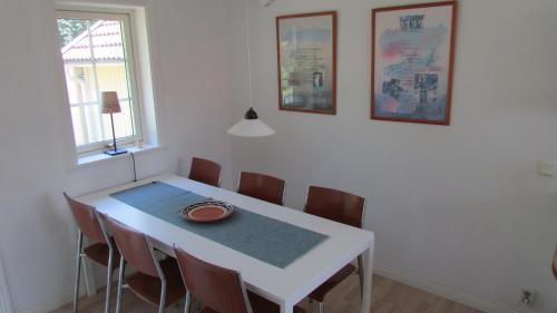 Angelholm Cabin | DeLay's Guest House