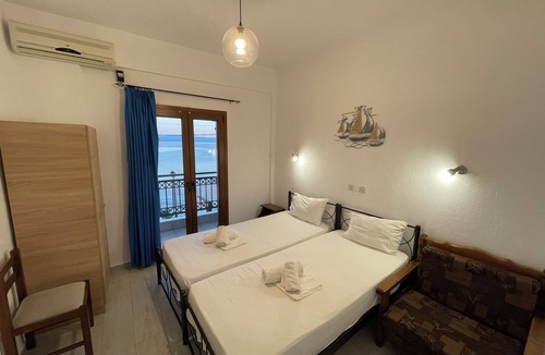 Platania Apartment | Delfinia Studios