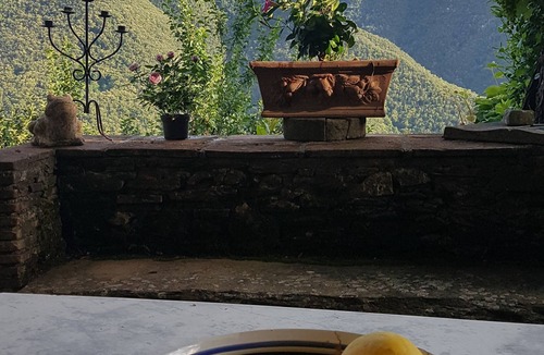 Stazzema House | DELICIOUS RUSTIC WITH PRIVATE GARDEN AND TERRACE A FEW KM. FROM THE SEA.