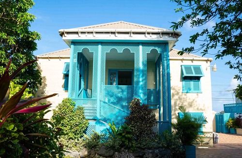 Douglas Apartment | Delightful 1-bed beachside rental -SEA SHELL