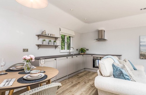 Funtington Apartment | Delightful 1 bed lodge in South Downs village - Pass the Keys