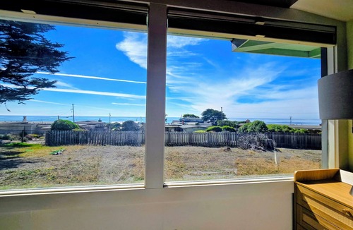 Bodega Bay Cottage | Delightful 2-bedroom occuan view cottage , 5 minutes walk to the beach