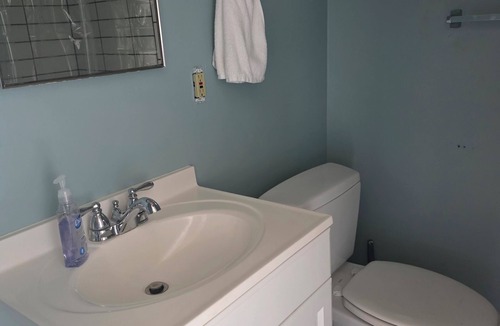 Ludington Cottage | Delightful 2-bedroom cottage #5 with AC in Ludington