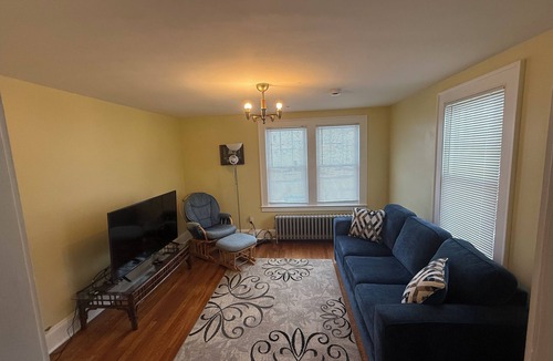 Middletown Apartment | Delightful 2-bedroom apartment with AC in Middletown