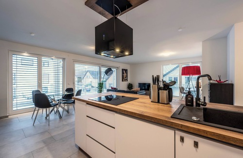 Boeblingen Apartment | Delightful 2 Room Apartment USM I Fireplace & Balcony I Panzer KaserneI Family