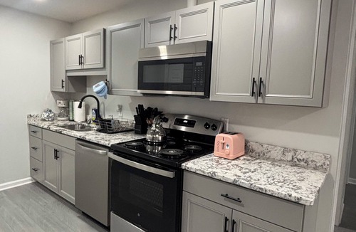 Florence House | Delightful 2B/2B modern & Brand new centrally located