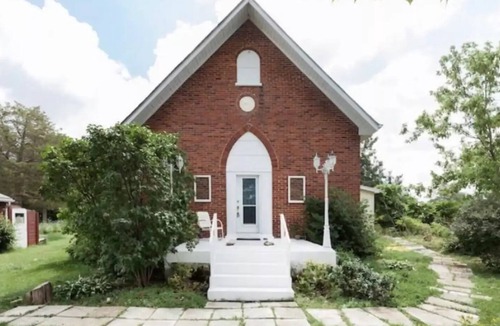 Prince Edward House | Delightful 2bdrm Church w/Incredible Water View!