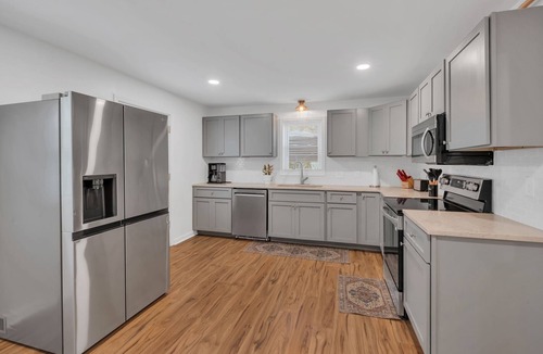 Kingston Springs House | Delightful 3-bedroom just 1 minute from I-40. 25 minutes from downtown Nashville