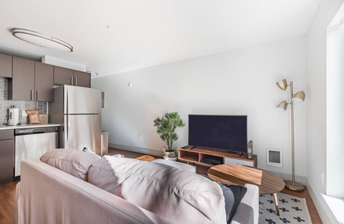 West Bellevue Apartment | Delightful Bellevue 1BR w/Coffee Bar, nr Transport, by Blueground