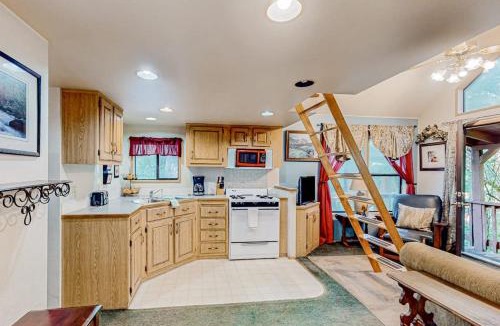 Brookings Apartment | Delightful coastal escape with private hot tub generous patio & nature views