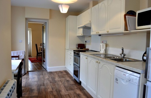 Bampton Apartment | Delightful cozy Devon home, near shops, pub, country walks and beautiful Exmoor