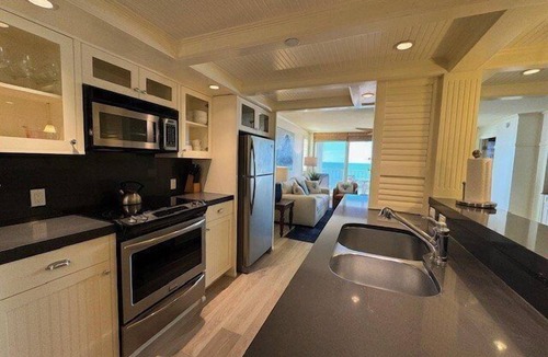 Park Shore Condo | Delightful Gulf views from the 11th floor!-WS1102