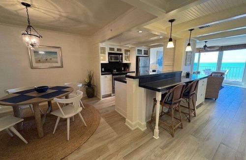 Park Shore Condo | Delightful Gulf views from the 11th floor!-WS1102