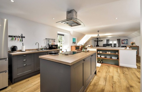 Dunning House | Delightful recently converted 2 bed house in farmyard courtyard.