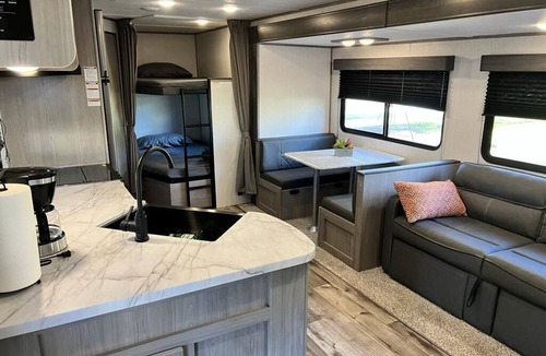 Orlando House | Delightful RV brand new 2022! 9 minutes from Orlando airport.