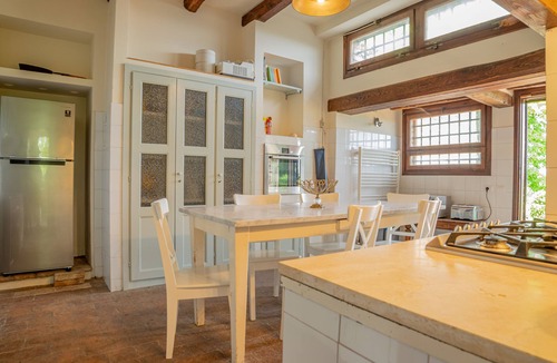 Cetona House | Delightful secluded Tuscan farmhouse with pool, near the hilltop town of Cetona.