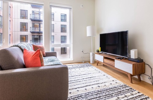 Alphabet Historic District Apartment | Delightful Studio Apartment in Portland + Pets OK