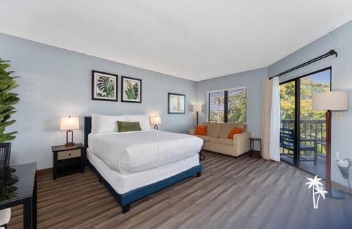 Southwest Orlando Apartment | Delightful Studio Condo with Garden View Balcony 7 Mins to Universal
