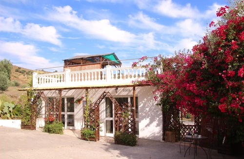 Canillas de Aceituno House | Delightful Studio 'Velez' w/Mountain Views, sleeps 2, in country holiday complex