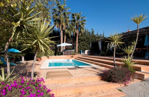 Canillas de Aceituno House | Delightful Studio 'Velez' w/Mountain Views, sleeps 2, in country holiday complex