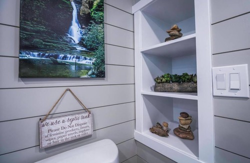 Apple Valley House | Delightful tiny home conveniently located