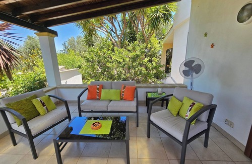 Oria Villa | Delightful villa with pool in landscaped gardens. 10% off remaining dates.