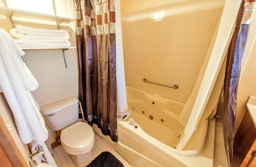 Fredericktown Cabin | Delightful Weekend Getaway for the Perfect Outdoor Experience near Mansfield, Ohio