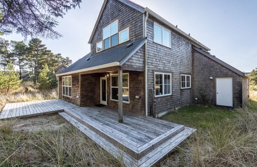 Shorepine Village House | Delightfully Decorated Home Walking Distance to the Beach, Fireplace, Deck, BBQ