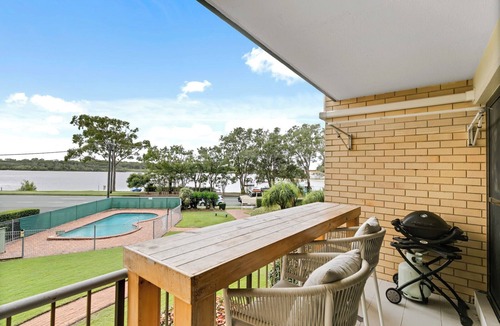 Maroochydore Apartment | Delightfully Modern, Newly Renovated Apartment