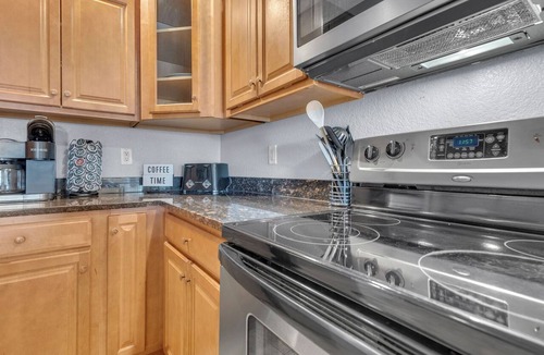 Wisconsin Dells Condo | Dells Getaway Sleeps 14 Near Waterparks & Golf
