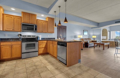 Wisconsin Dells Condo | Dells Getaway Sleeps 14 Near Waterparks & Golf