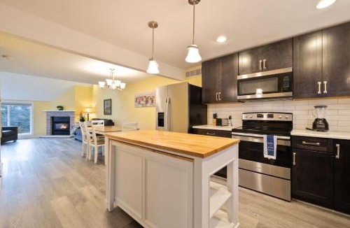 Lake Delton House | Dells Vacations II -Families Hikers Skiers Golfers
