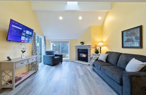 Lake Delton House | Dells Vacations II -Families Hikers Skiers Golfers