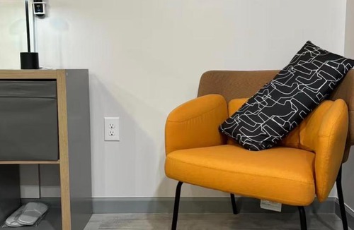 East Passyunk Crossing House | Dellyen fullync