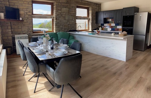Burnley House | Delph Cottage Two ground floor bedrooms and a ground floor shower room