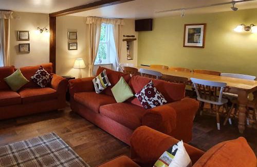 Draughton House | Delph House
