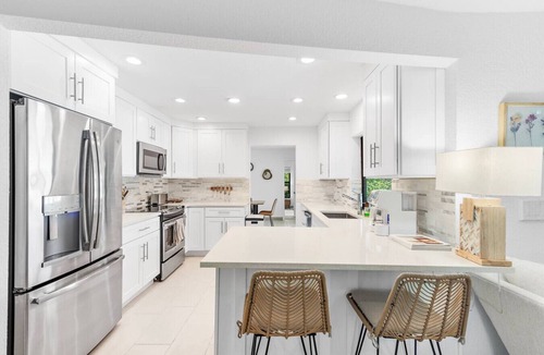 Delray Beach House | Delray Beach Pool/Spa/Putting Green. Minutes to Beach and Atlantic Ave.